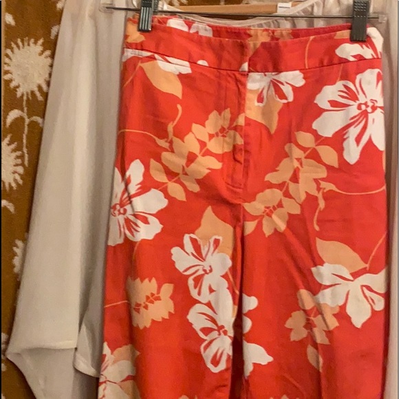 A case of the pretties in a pair of pants! - Picture 2 of 4